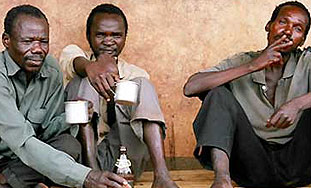 Uganda: Odbio prestati pušiti u kafiću pa ga gosti zadavili