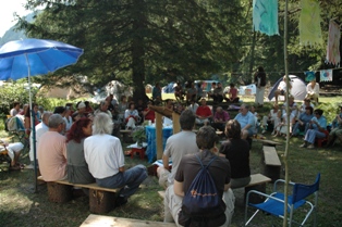 bliži se kraj kampiranju u našem gozdu...