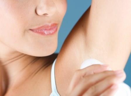 Treba da prestanete da koristite antiperspirant. Evo i zašto