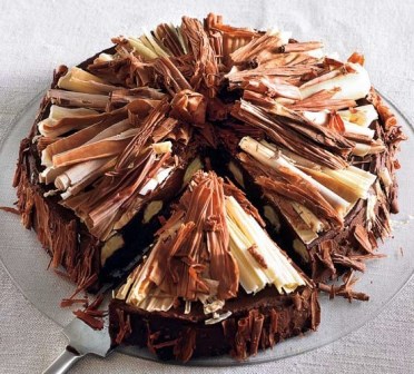Trobojna čokoladna torta