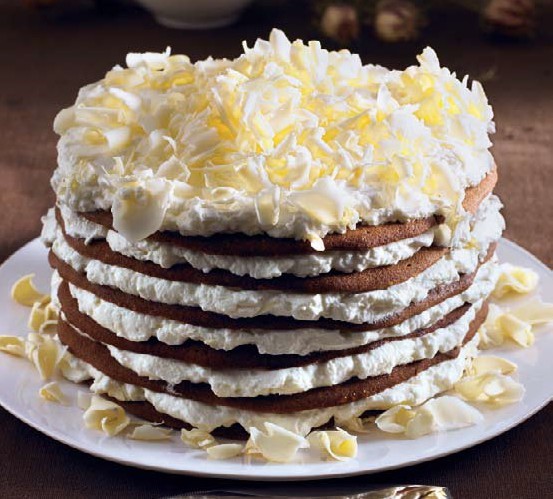 Višeslojna torta od bijele čokolade