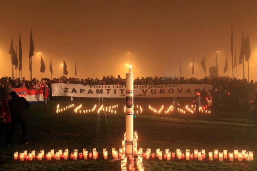 VUKOVAR, GRAD HEROJ