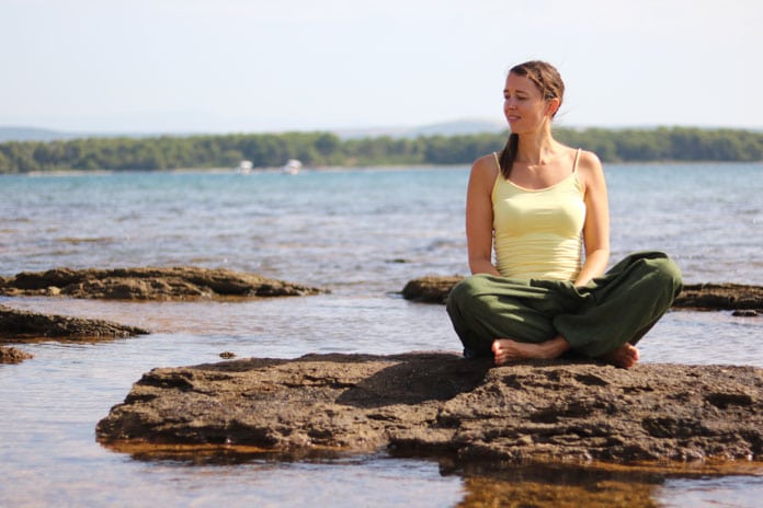 MIŠLJENJE PLANETARNOG POLILOGA I INTEGRALNA YOGA