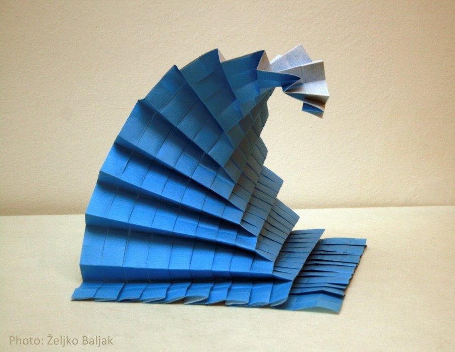 Origami val