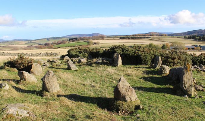 MONUMENTALNA GRAĐEVINA  UZBUĐENJE ZBOG NOVOG OTKRIĆA PRETVORILO SE U SRAMOTU Gradske vlasti senzacionalno objavile da je pronađen novi Stonehenge, sad