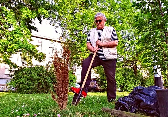 UGLEDAJTE SE NA OVOG ČOVJEKA: Posadio 600 stabala u Zagrebu! ‘Dugo sam se skrivao, glumio sam radnike Zrinjevca’