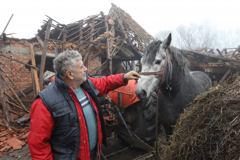 Najemotivnije fotografije nastale nakon potresa.....