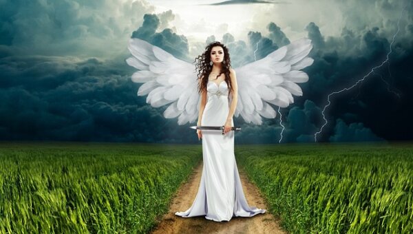 Anđeli: Nebeski čuvari i duhovni vodiči