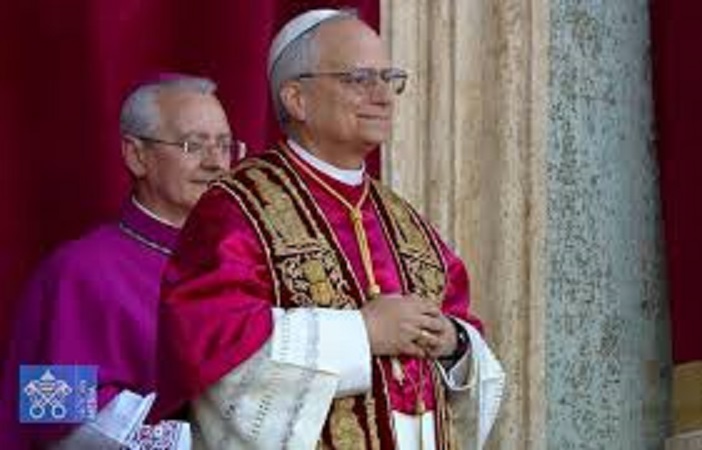 Francis Robert Prevost: Papinsko putovanje počinje