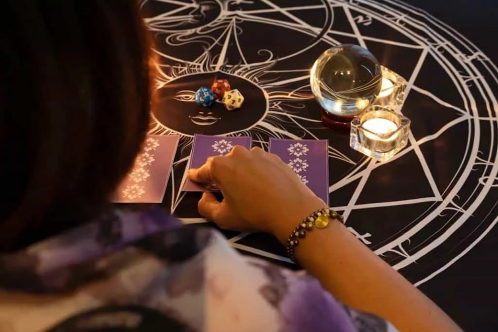 TAROT ODGOVOR ZA HEYLOVE