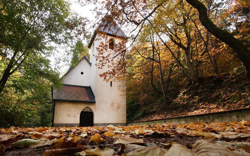 Kraj kapele Sv. Ane...