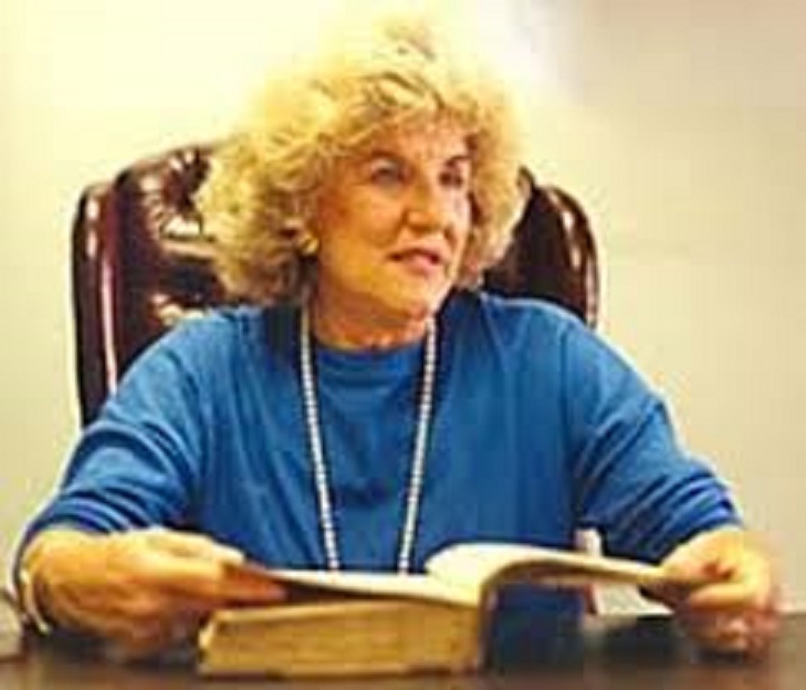 Phyllis V.Schlemmer  i devetorica(the nine)