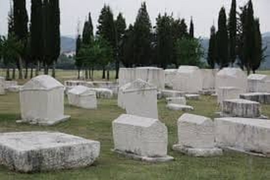 ZAPIS NA STECKU IZ 1094 GODINE