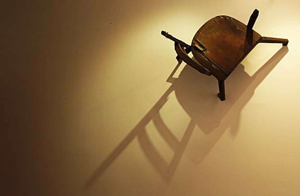 Brian Goggin - 'Defenestration' i ostale skulpture kaosa