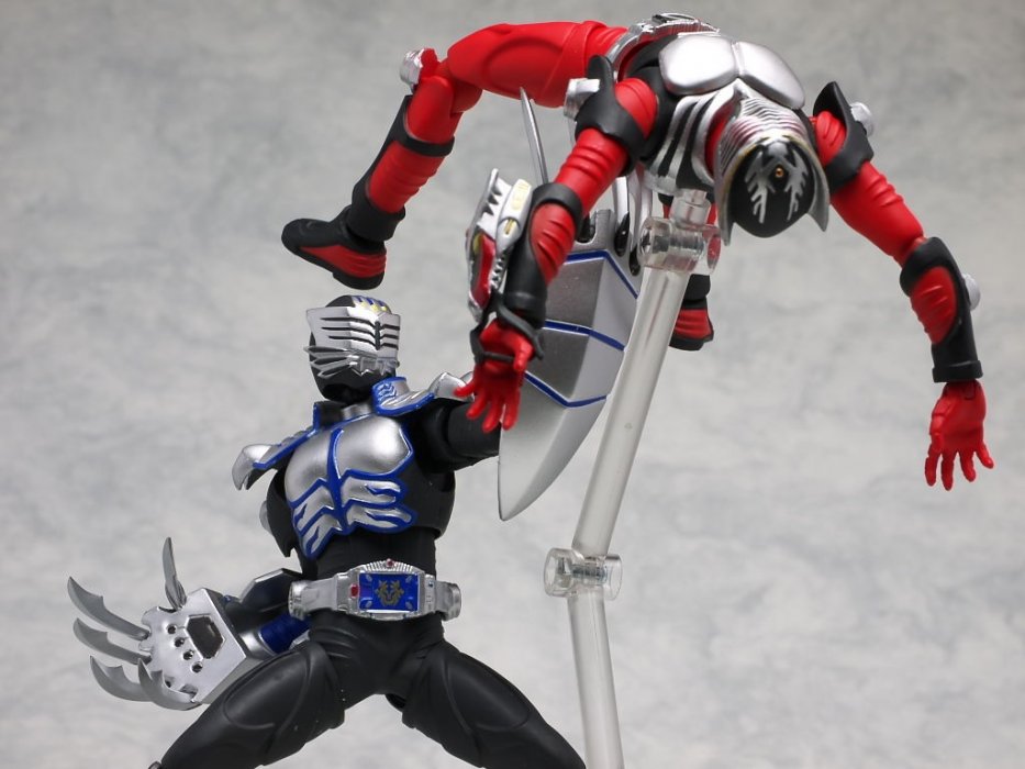 EVO NOĆI, EVO LUDILA (Kaja ponovo jaše)