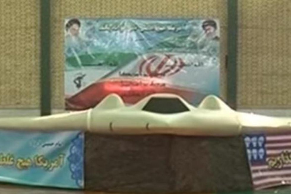 Iran započeo proizvodnju vlastite kopije otete Američke bespilotne letjelice + otmicu obavio 'leteći tanjur'?!