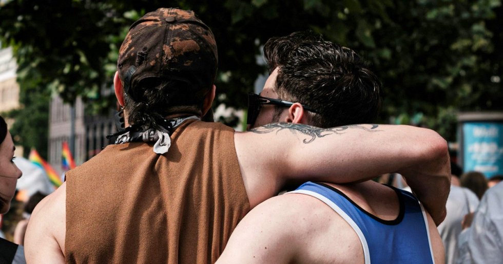 ITALIJANSKI NAUČNIK: Jedan od glavnih uzroka porasta broja homoseksualaca su vakcine!