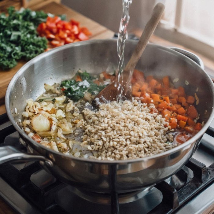 Što ću danas kuhati?! - Juha od riže i kelja