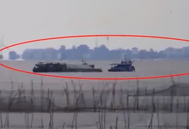 Fantomski grad izronio iz magle - video