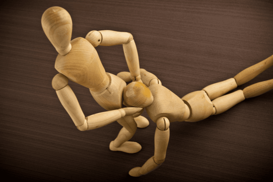 9. Kako da se muškarac primi ženskog međunožja?