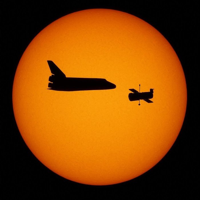 Shuttle i Hubble preko Sunca