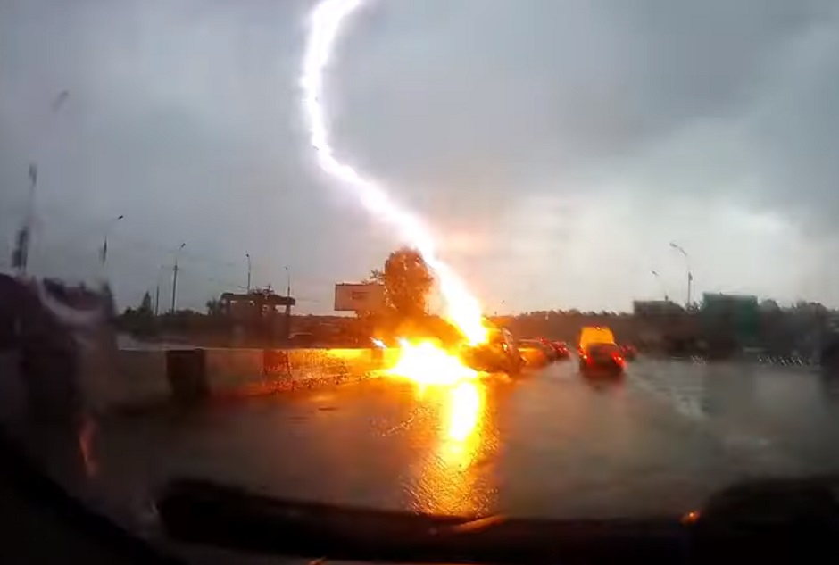 Dvaput pogođen gromom