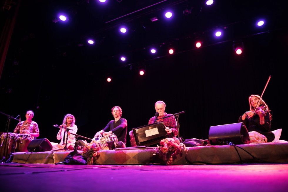 Tko se želi prijaviti na mail listu Krishne dasa ...