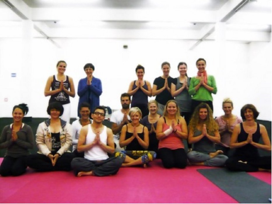 Dharma Yoga na Mystic-u