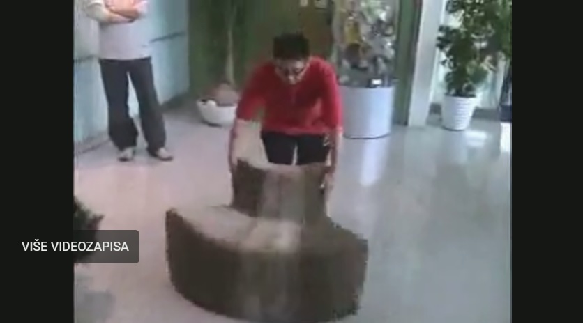 Stolicka made in Japan