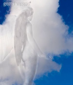 anđeo u oblaku