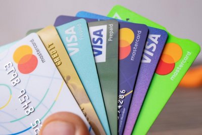 Oprez s karticama