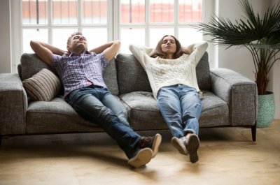 Je li muškarac spreman živjeti sa ženom koja mu je ravna?